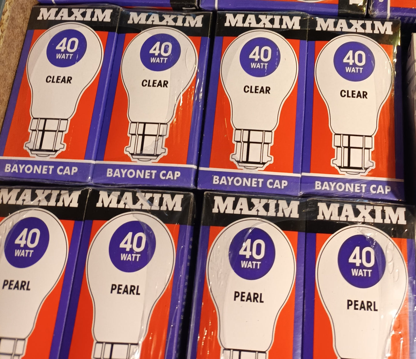 Twenty x 40Watt BC / B22 Clear / Pearl GLS Warm White Light Bulbs from £0.75