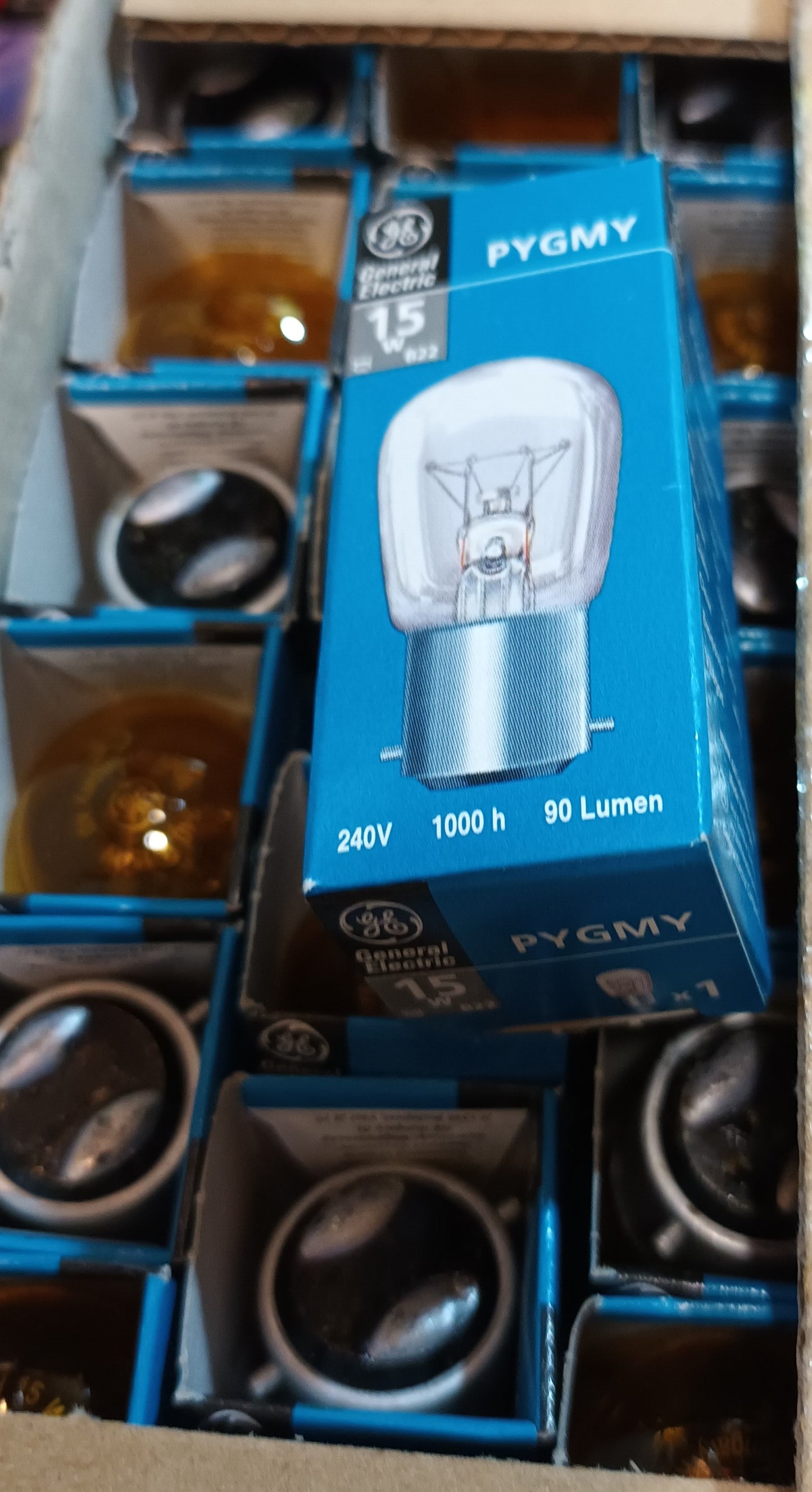 Pygmy Yellow BC / B22 15Watt By GE