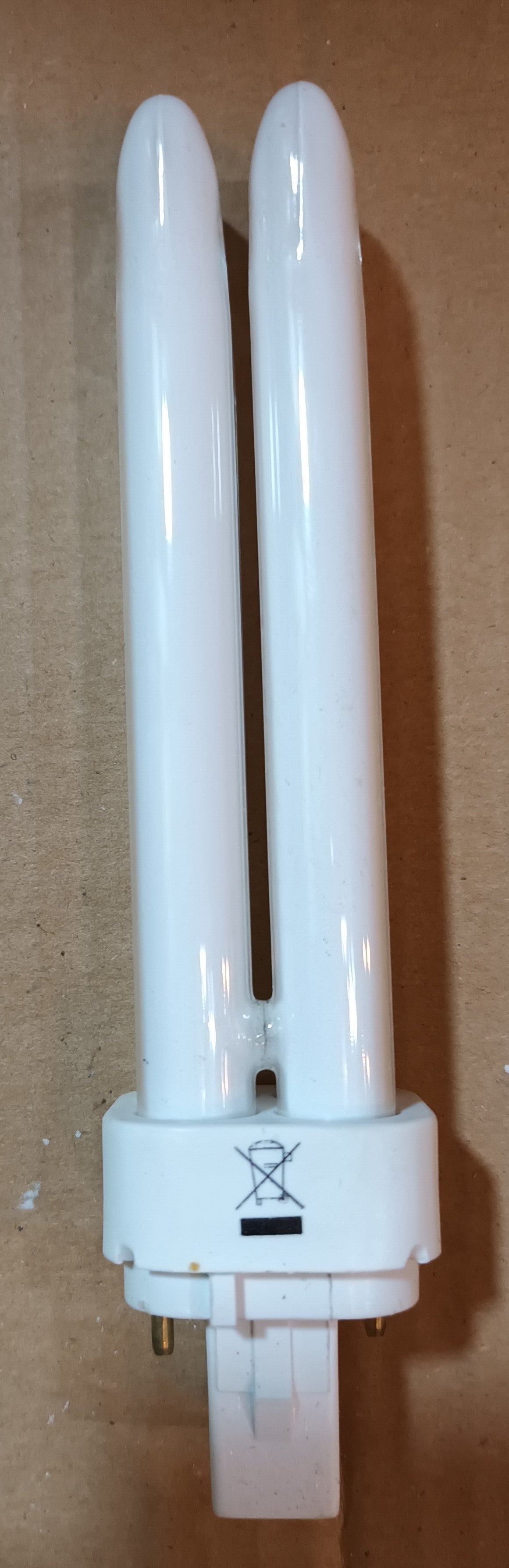 Edison lamps 18w 2 pin G24 d2 cool white / 4000k