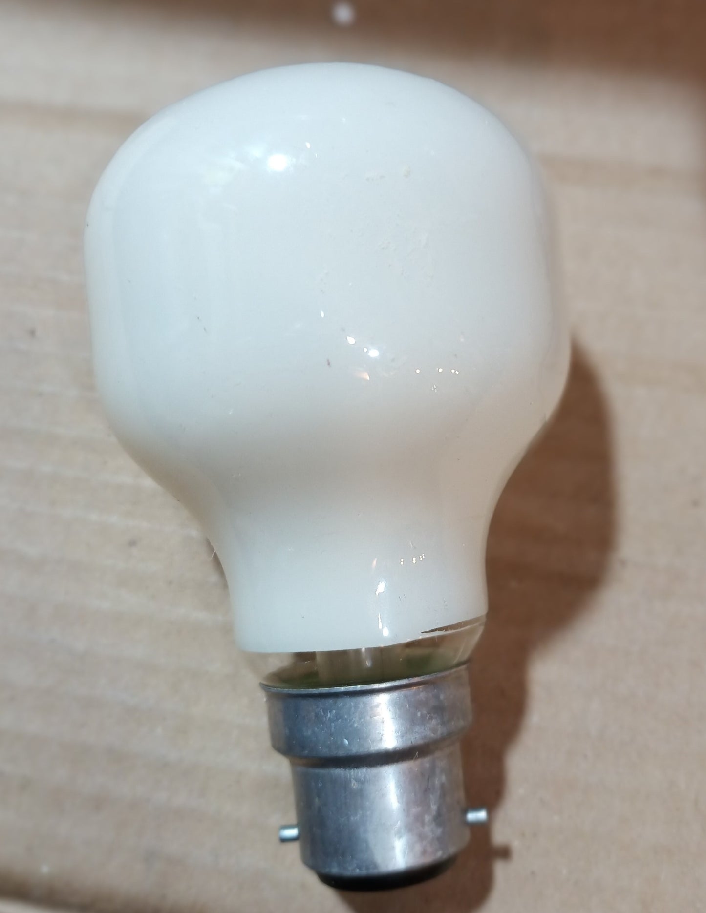 Peach GLS 60W BC / B22