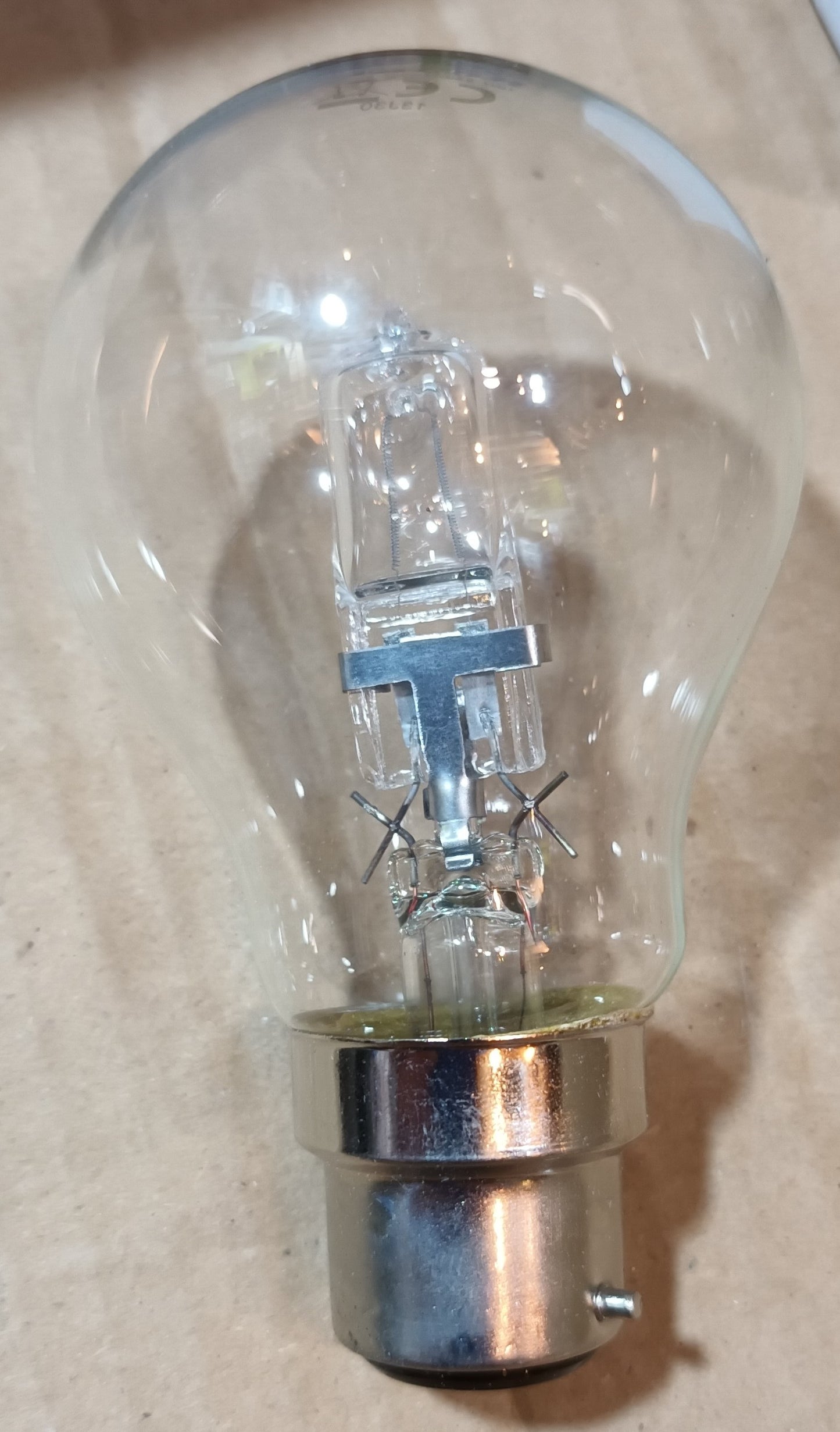 6 X GLS Halogen 70watt BC / B22 Warm White / 3000k £12