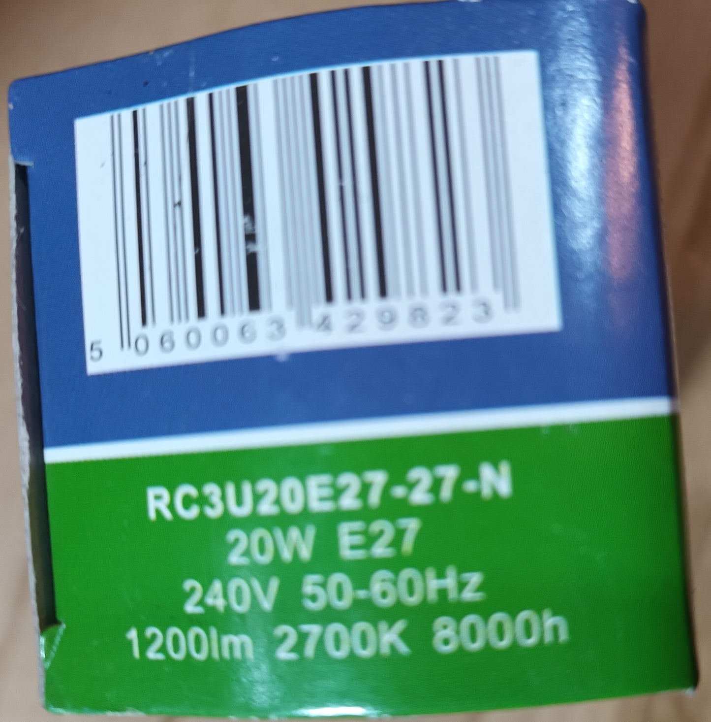 Energy saving CFL 20watt es / E27 warm white long life 8,000h