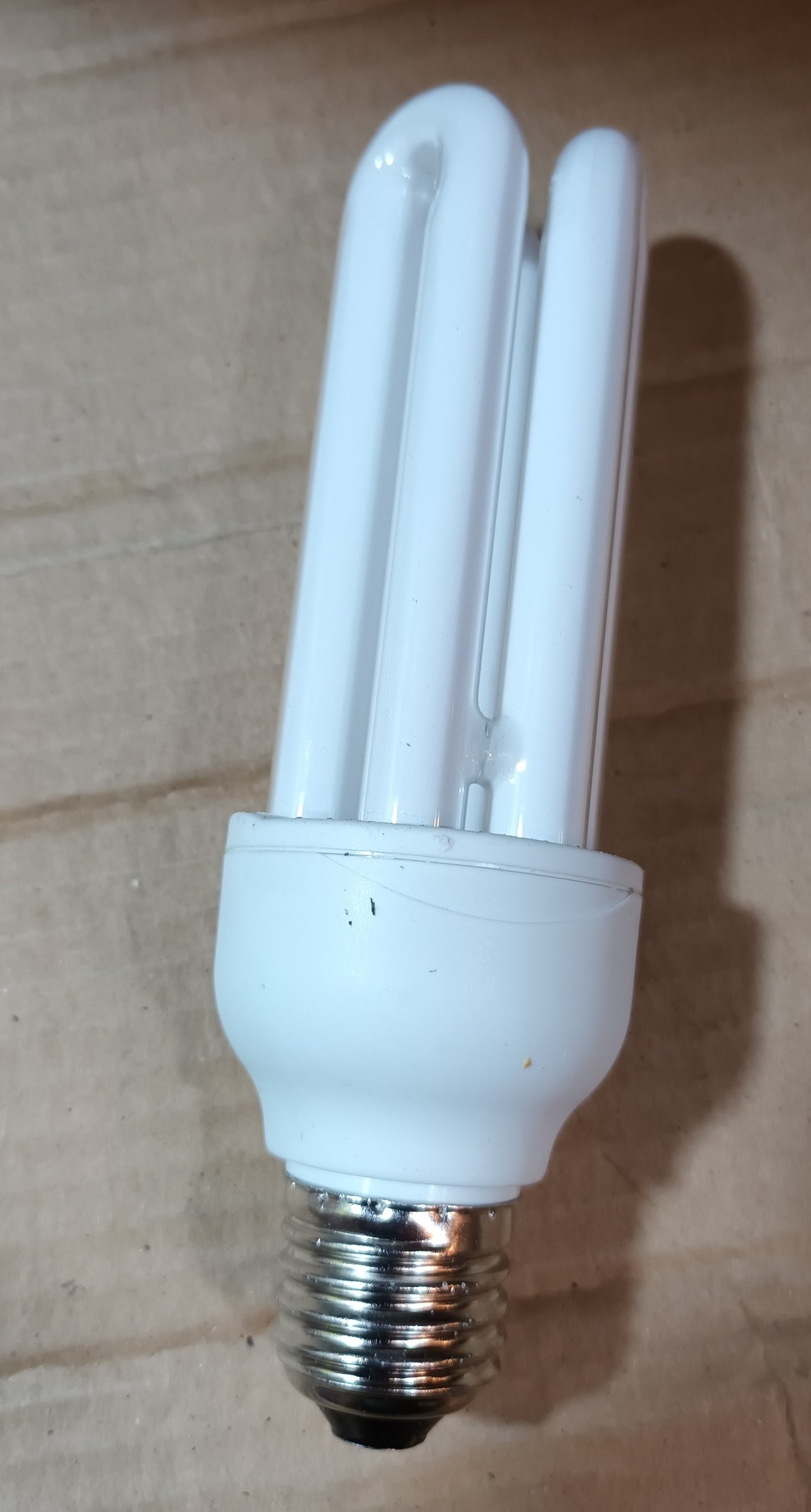 Energy saving CFL 20watt es / E27 warm white long life 8,000h