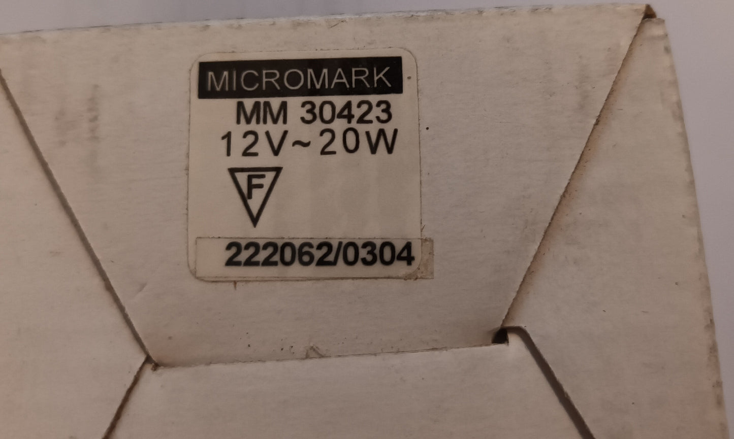 Surface mounted recessed G4 capsule fitting 12volt 20watt white MM30423