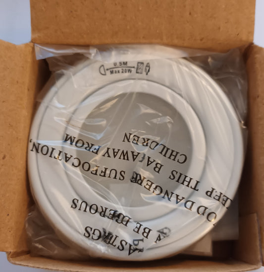 Surface mounted recessed G4 capsule fitting 12volt 20watt white MM30423