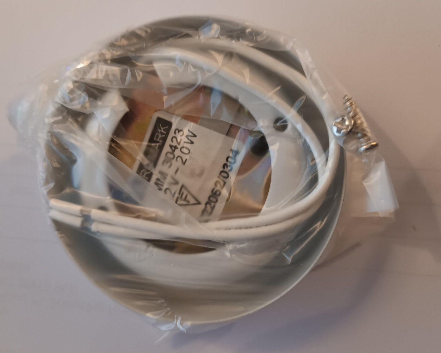 Surface mounted recessed G4 capsule fitting 12volt 20watt white MM30423