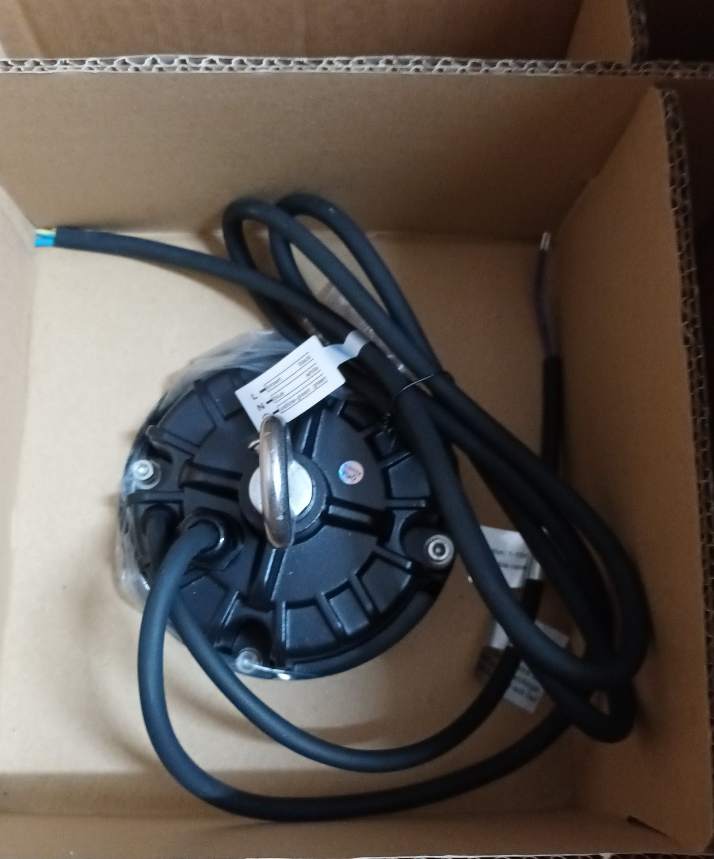HIGH BAY LED 100 Watt = 13,000lm UFO Cool white Sold in pack of 2 or 6