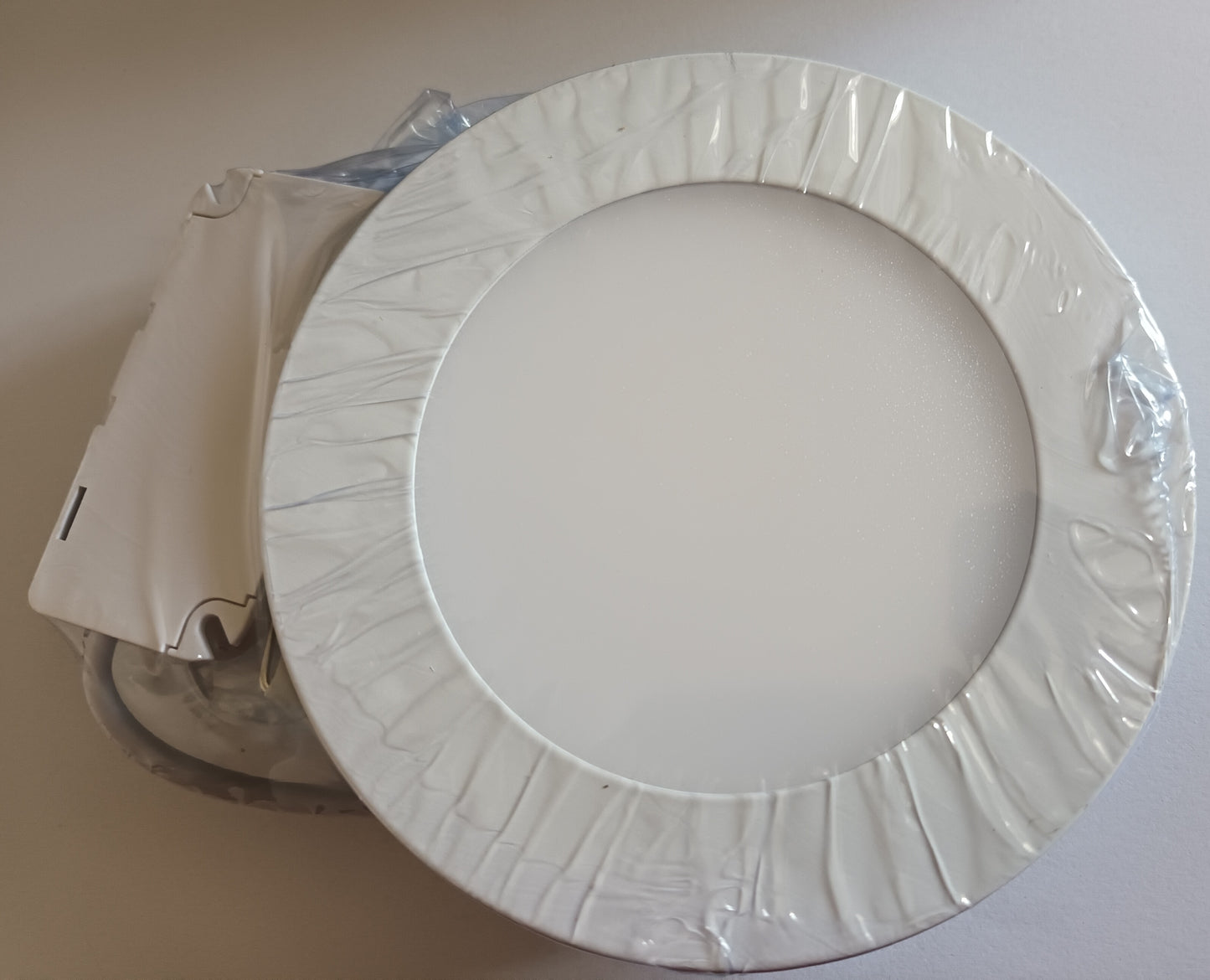 Circular LED Panel Daylight 105mm cut out 6W 120 mm Diameter White Trim