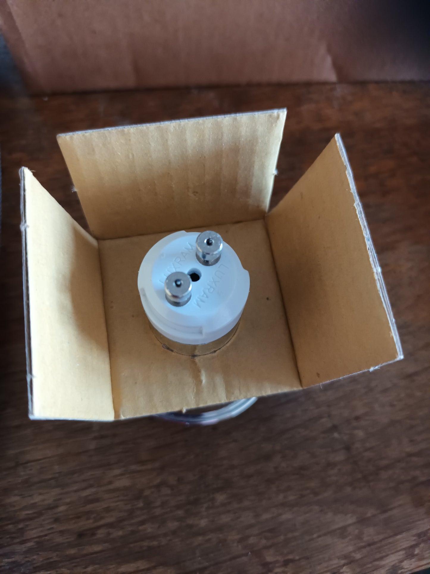 Gu10 11 watt = 55w cool white / 4000k by Luxram code 550810112