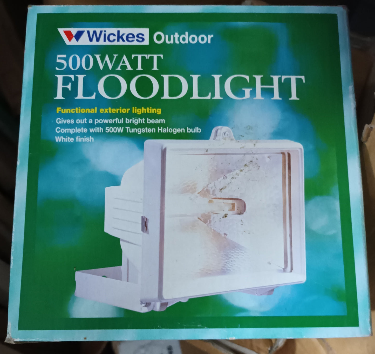 500W Floodlight & Security Lights White by wickes with 5 mixed Wage halogen bulbs