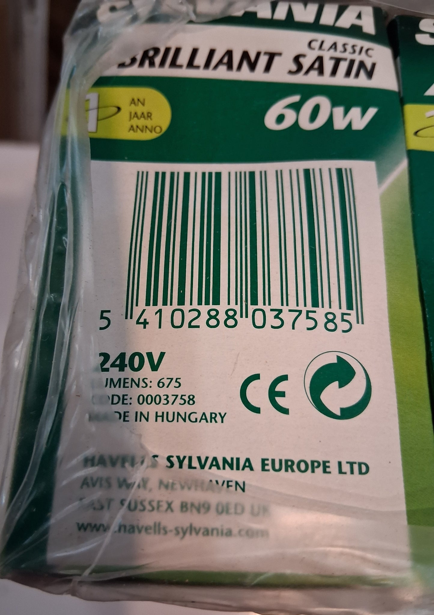 60 Watt Standard Shape (GLS) Bayonet Cap Pearl by Sylvania ten pack £18