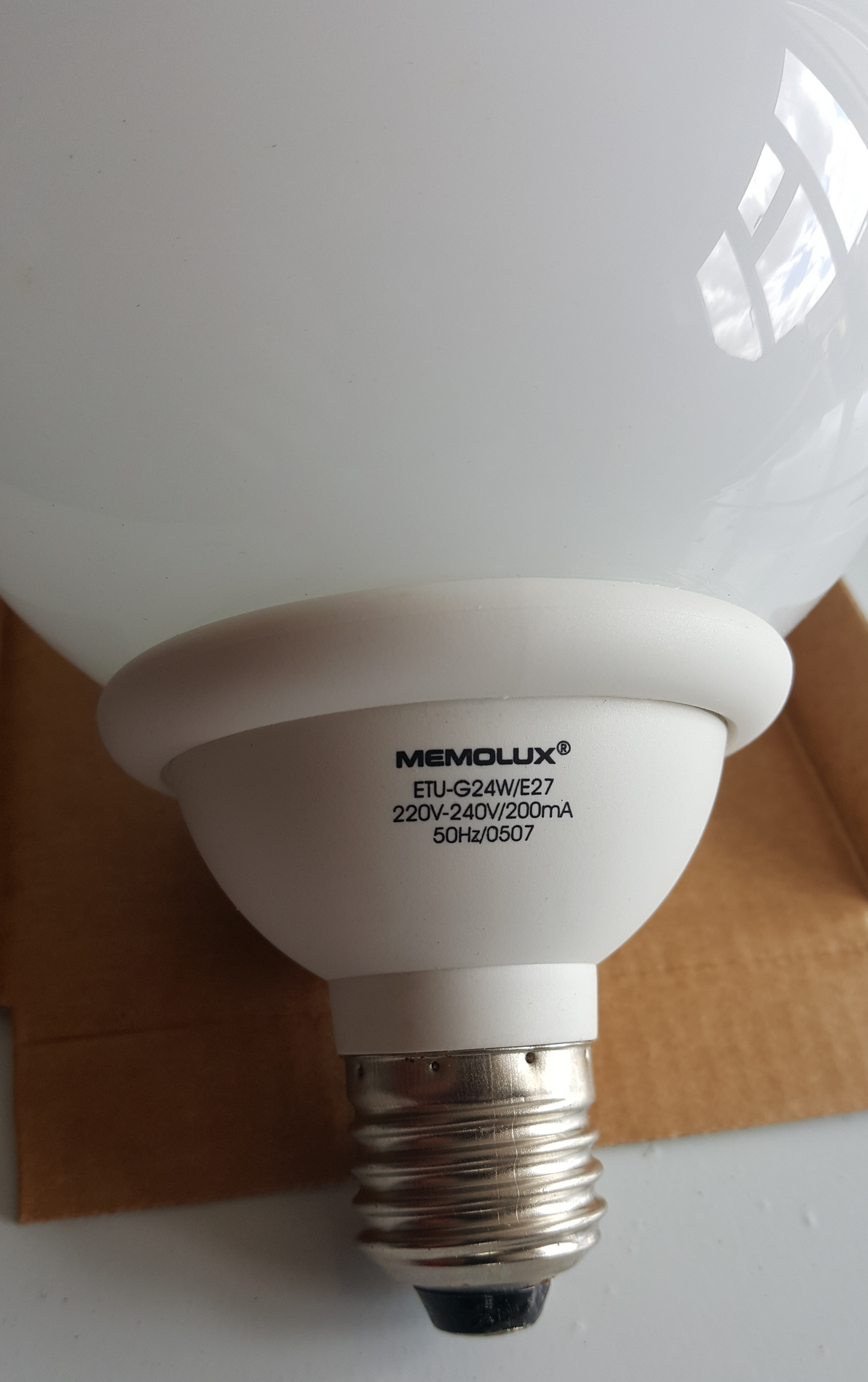 Globe Bulb 24W ES Warm White/Daylight - Beachcomber Lighting