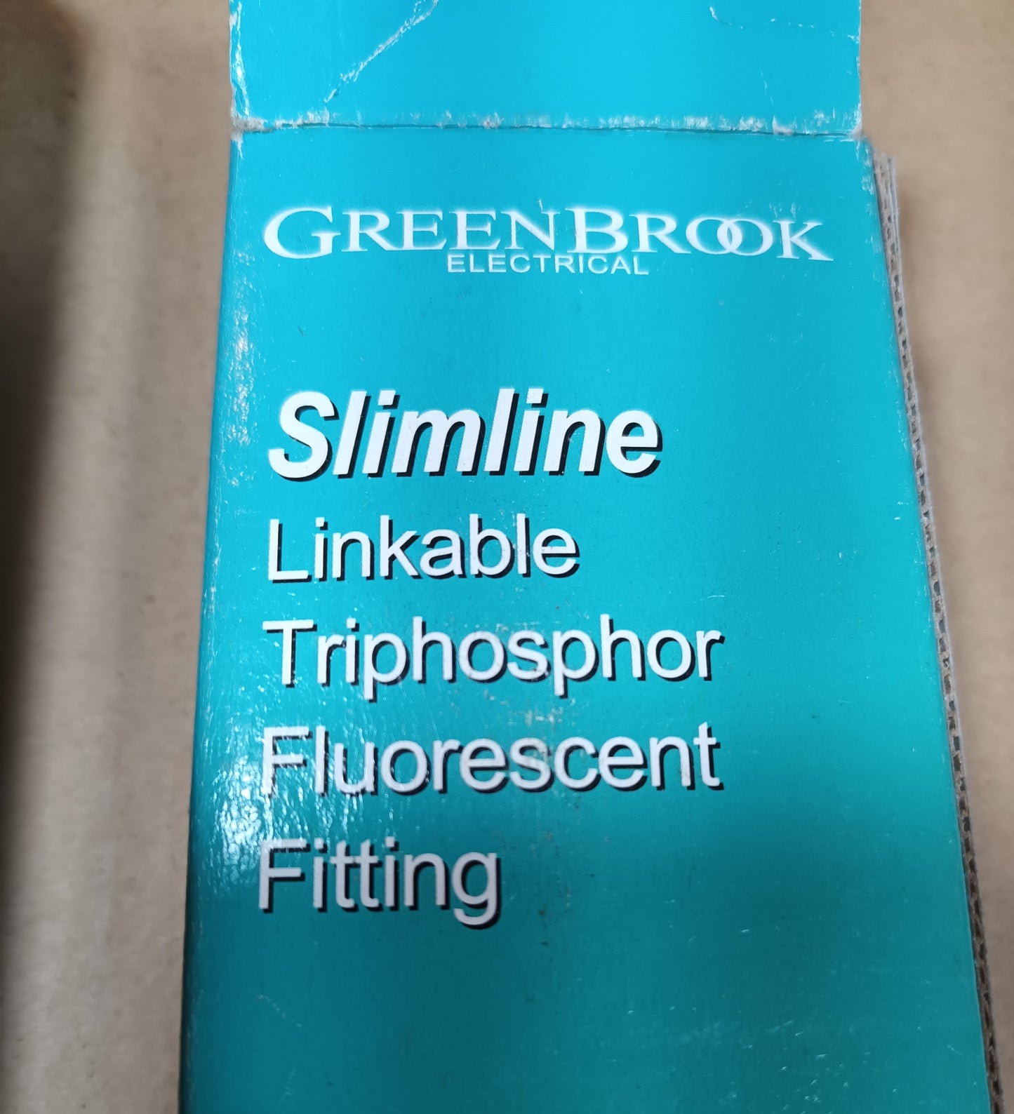 Greenbrook slimline fitting 16w 525mm