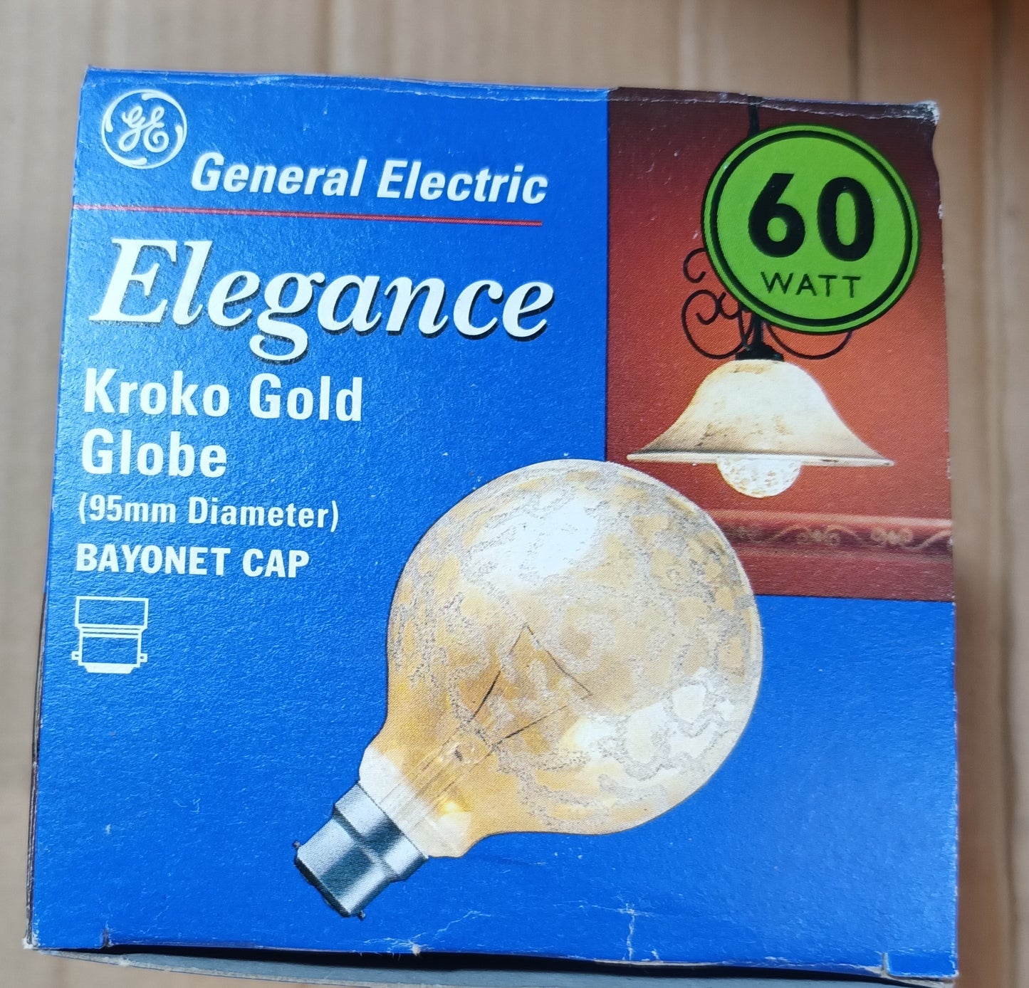 Kroko Gold G95 Globe 60w BC / B22 by GE