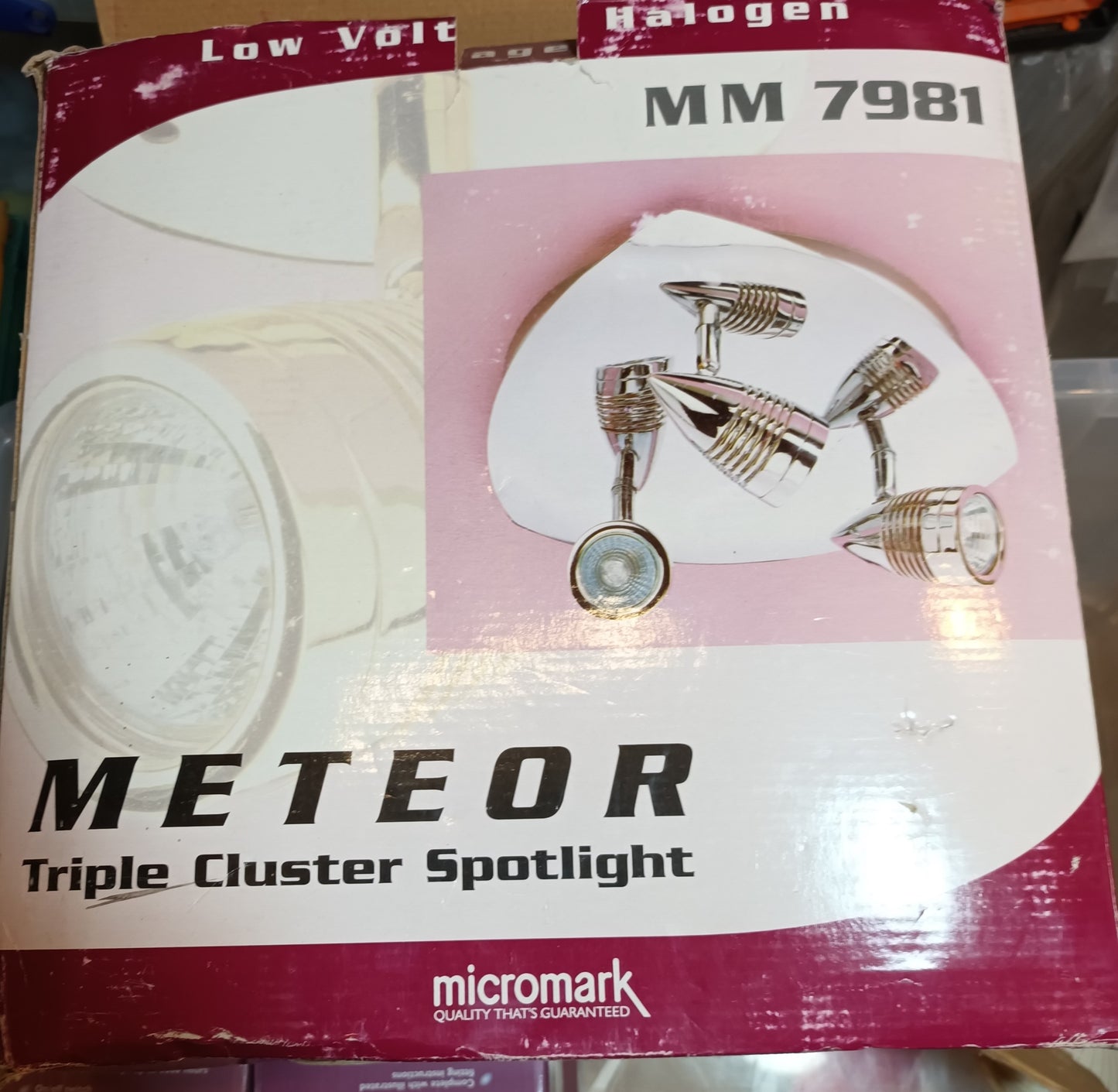 Meteor Low Voltage Triple Cluster Spotlight Fitting MM7981 by Micromark