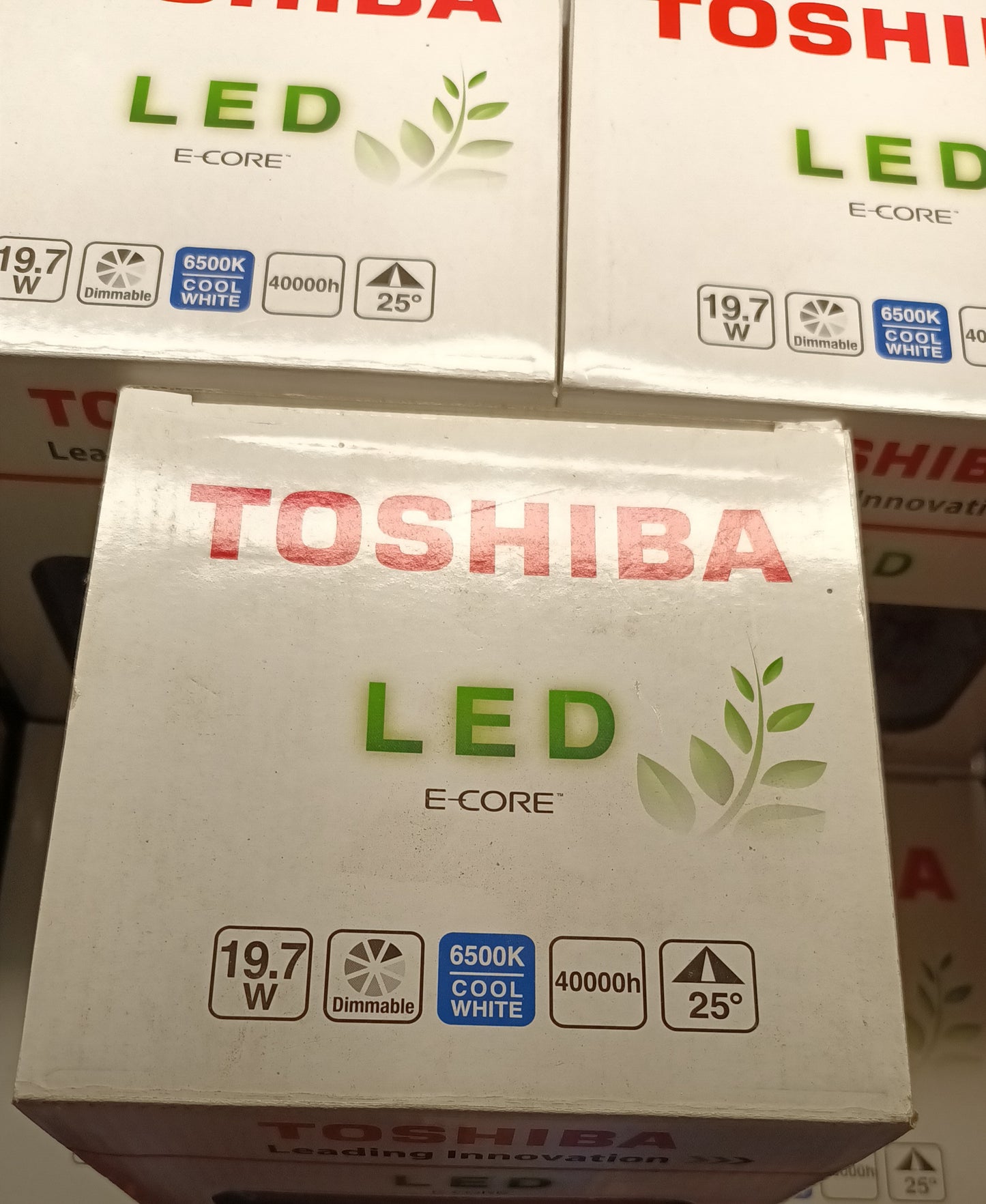 PAR38 LED 19.7watts Daylight 25deg Dimmable yes by Toshiba