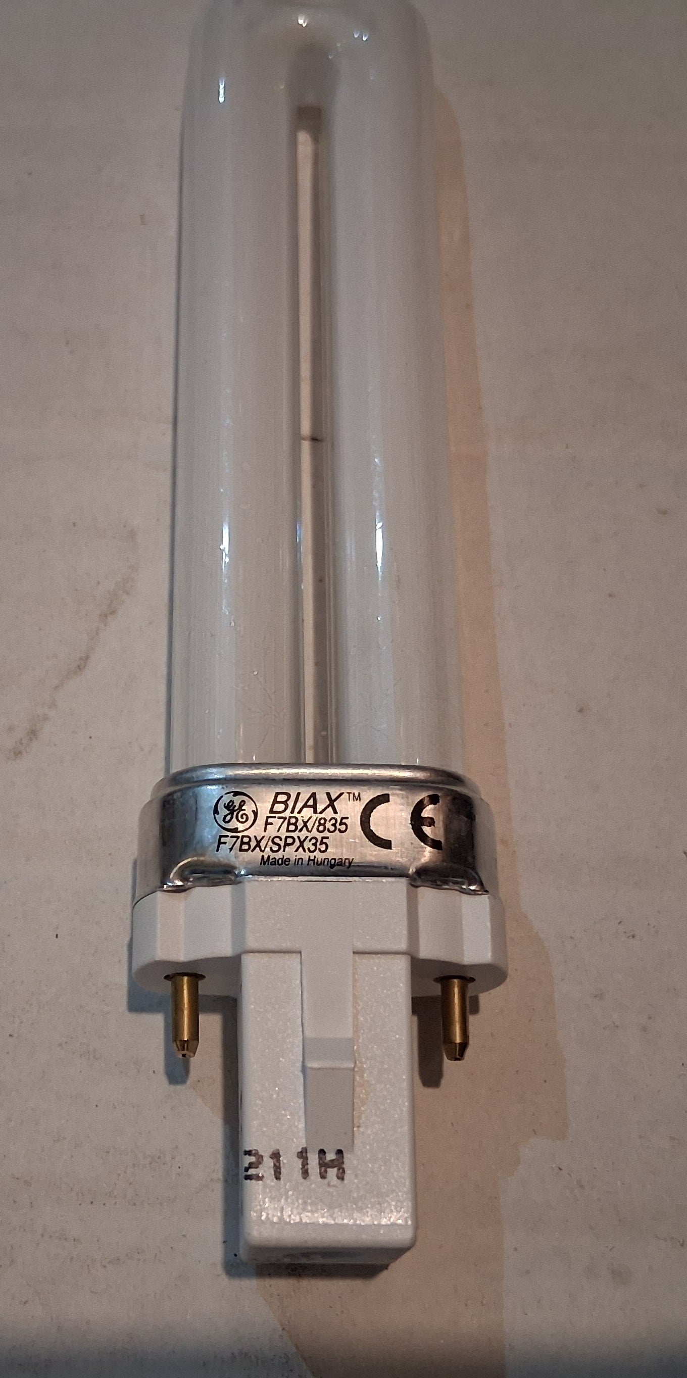 F7BX/835 GE 7 watt PLS Lamp G23 2 pin colour 835 / white from £2.90