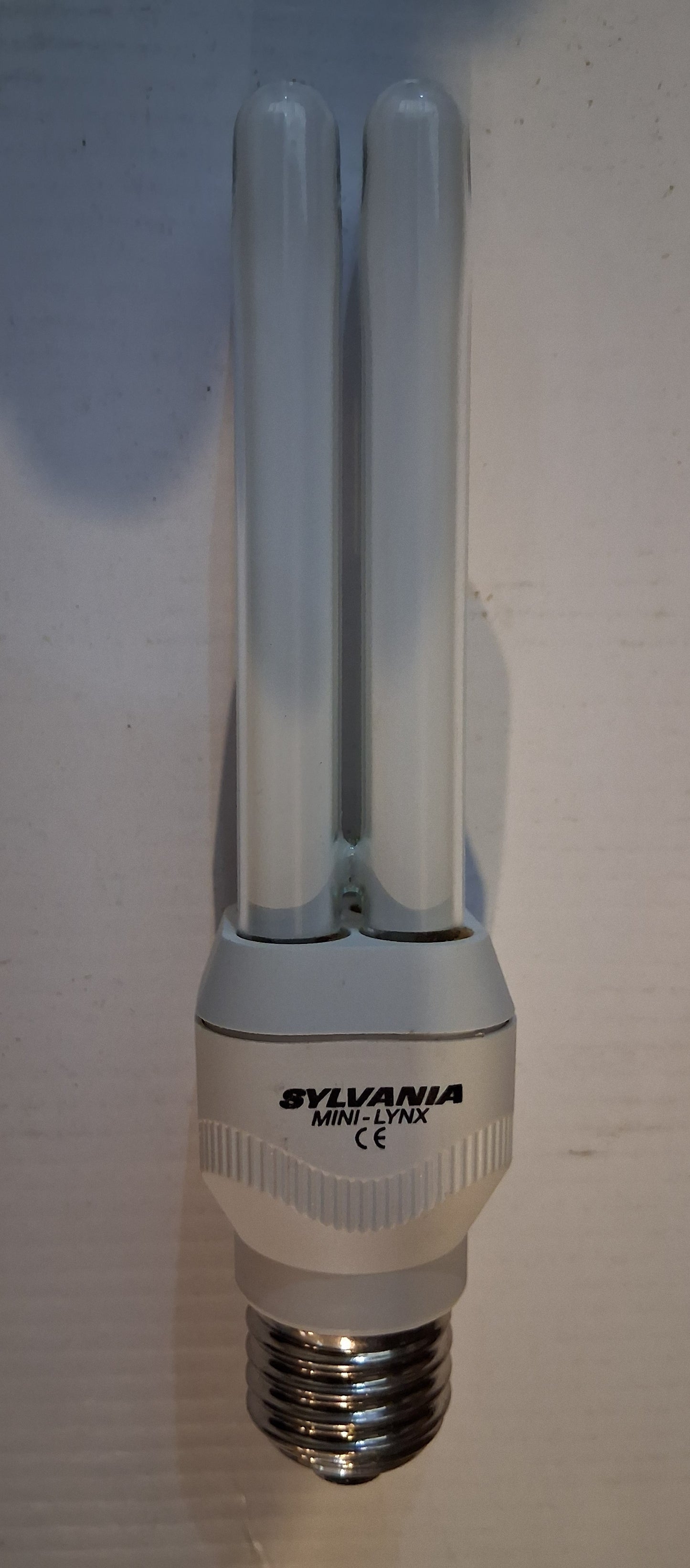 15 watt = 75 watt ES / E27 Warm white by Sylvania