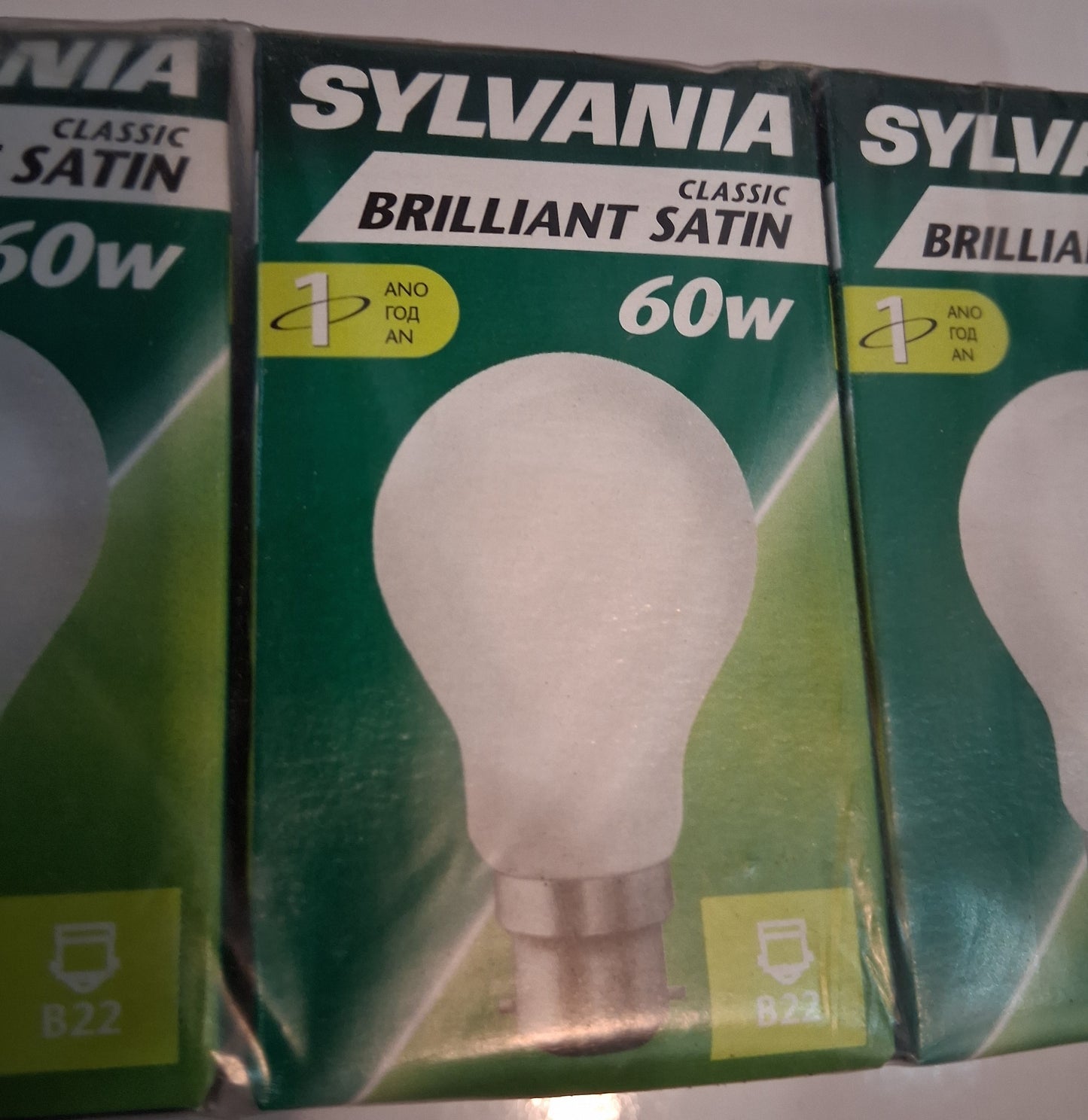60 Watt Standard Shape (GLS) Bayonet Cap Pearl by Sylvania ten pack £18