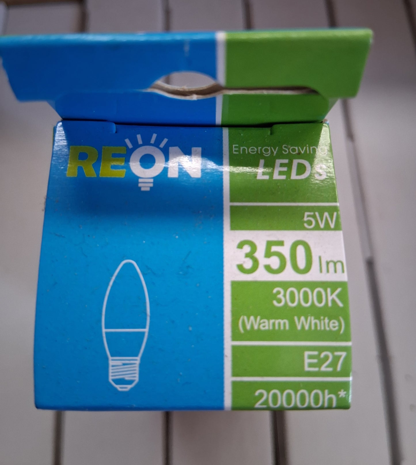 Reon 5 watt candle LED ES / E27 Opal warm white 20000 hrs life.