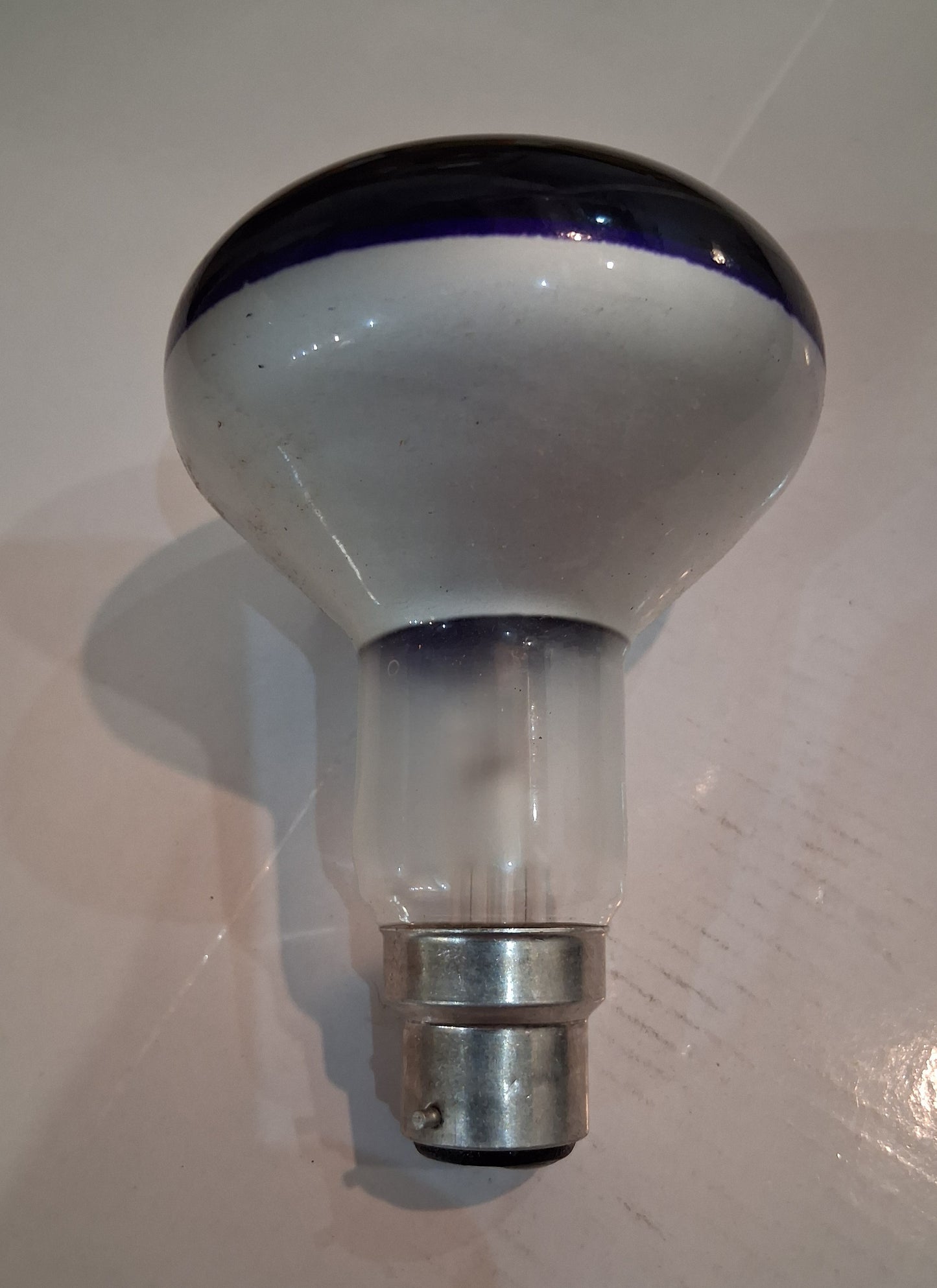 R80 Spot 100 watt BC / B22 VIOLET from £1.95