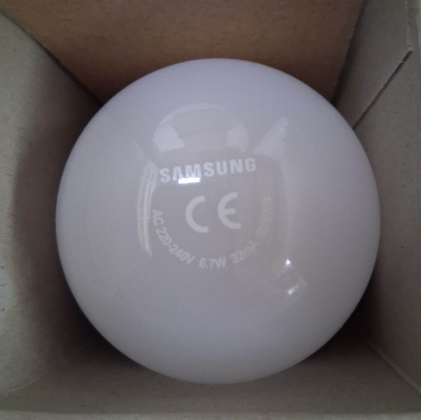 6.7 Watt GLS A60 LED DIMMABLE Light Bulbs, Samsung  ES / E27 warm white