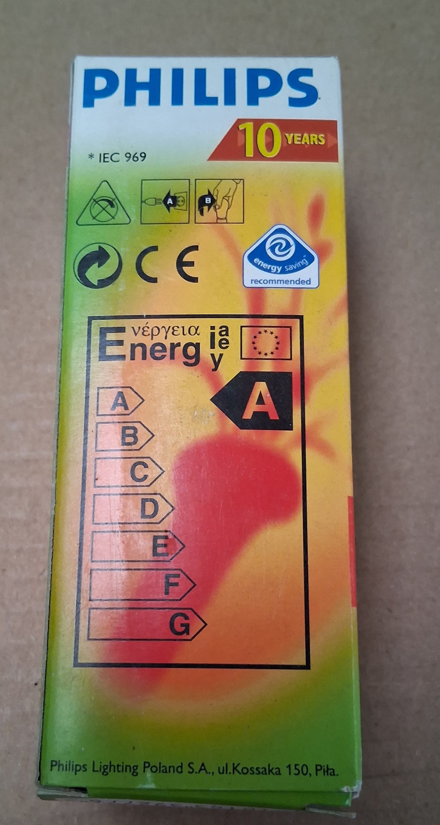 11 Watt =60 watt BC / B22 Cap Energy Saving Lamps By Philips  Warm White from £2.25