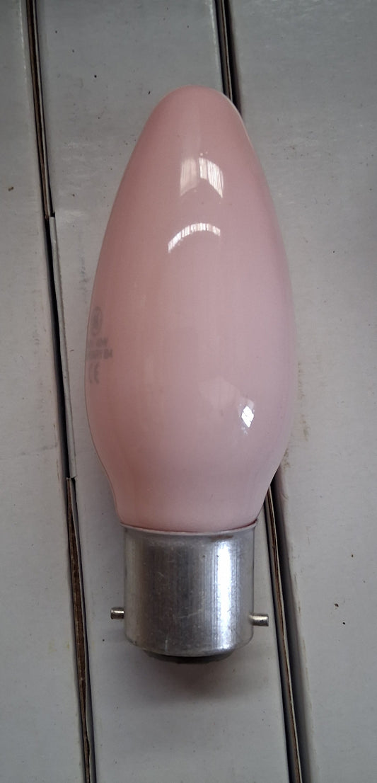 Soft pink candle 40 watt   BC / B22