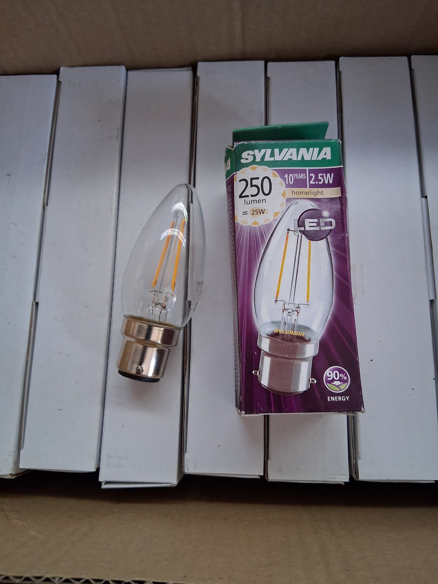 Sylvania candle 2.5 watts = 25W warm white BC / B22 Six Pack