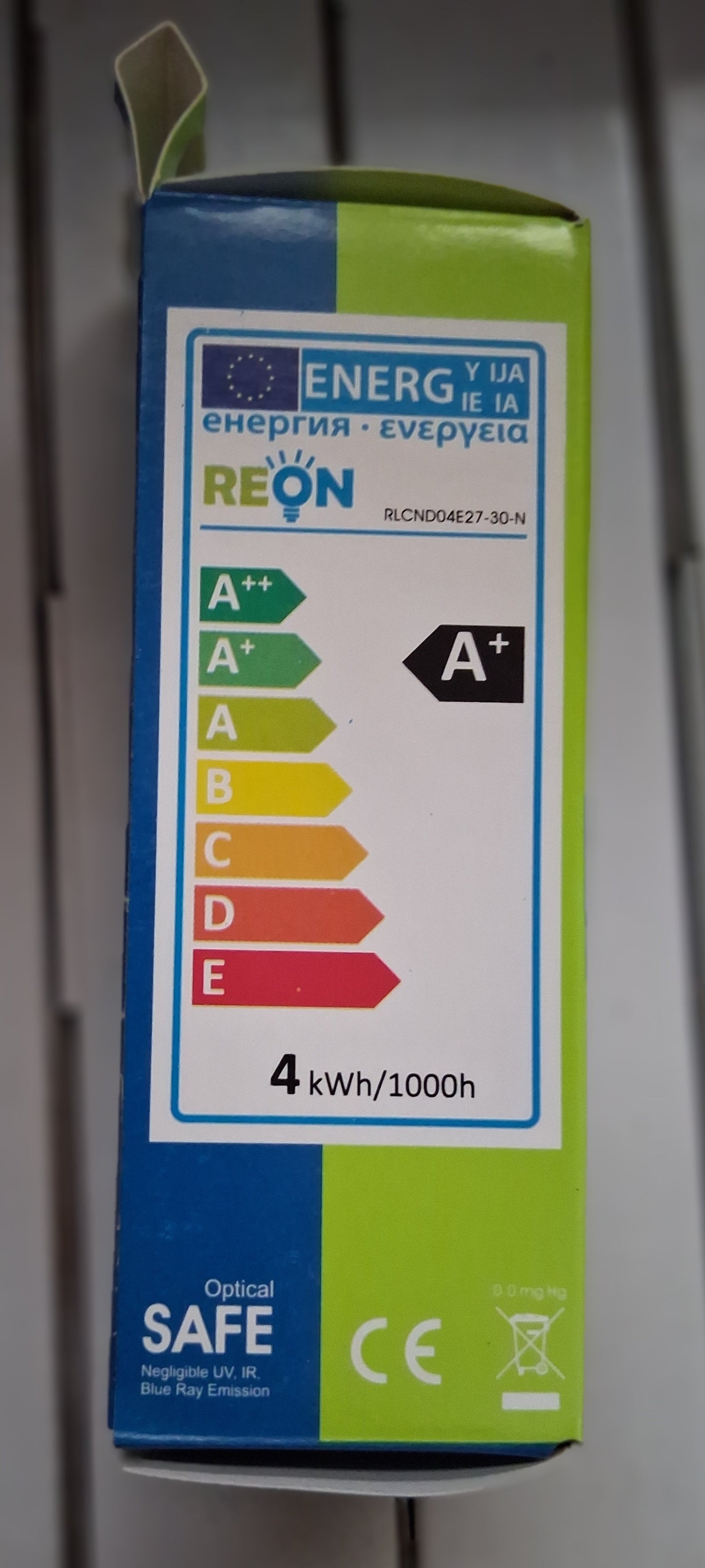 LED Candle 4 watts warm white ES / E27 Six pack by Reon