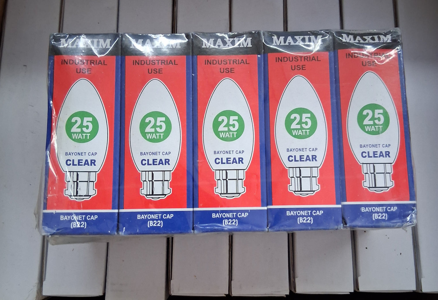 25 watt candle BC / B22 Clear pack of 10 for £12