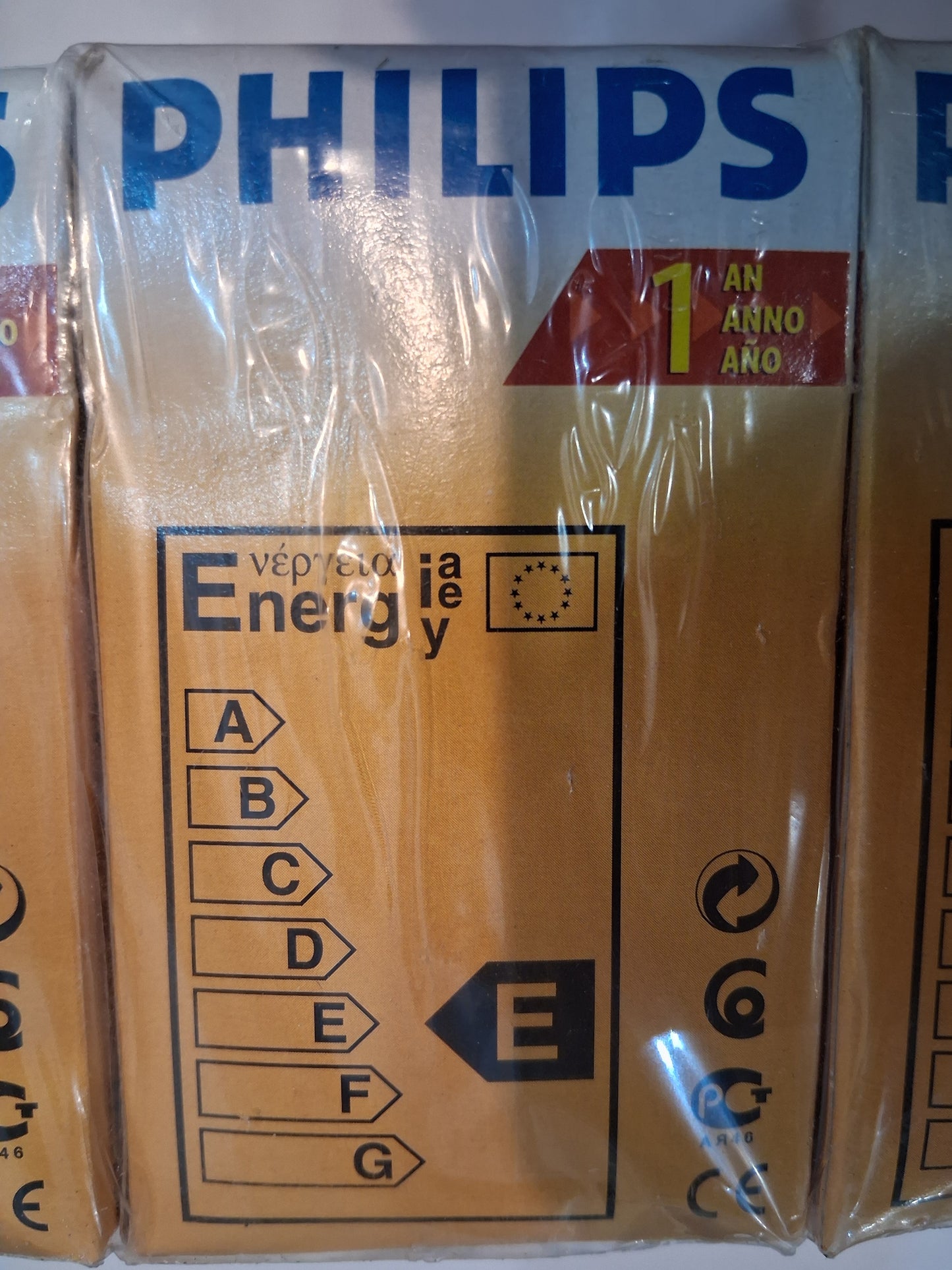 60 Watt Standard Shape (GLS) Bayonet Cap Pearl by Philips ten pack.