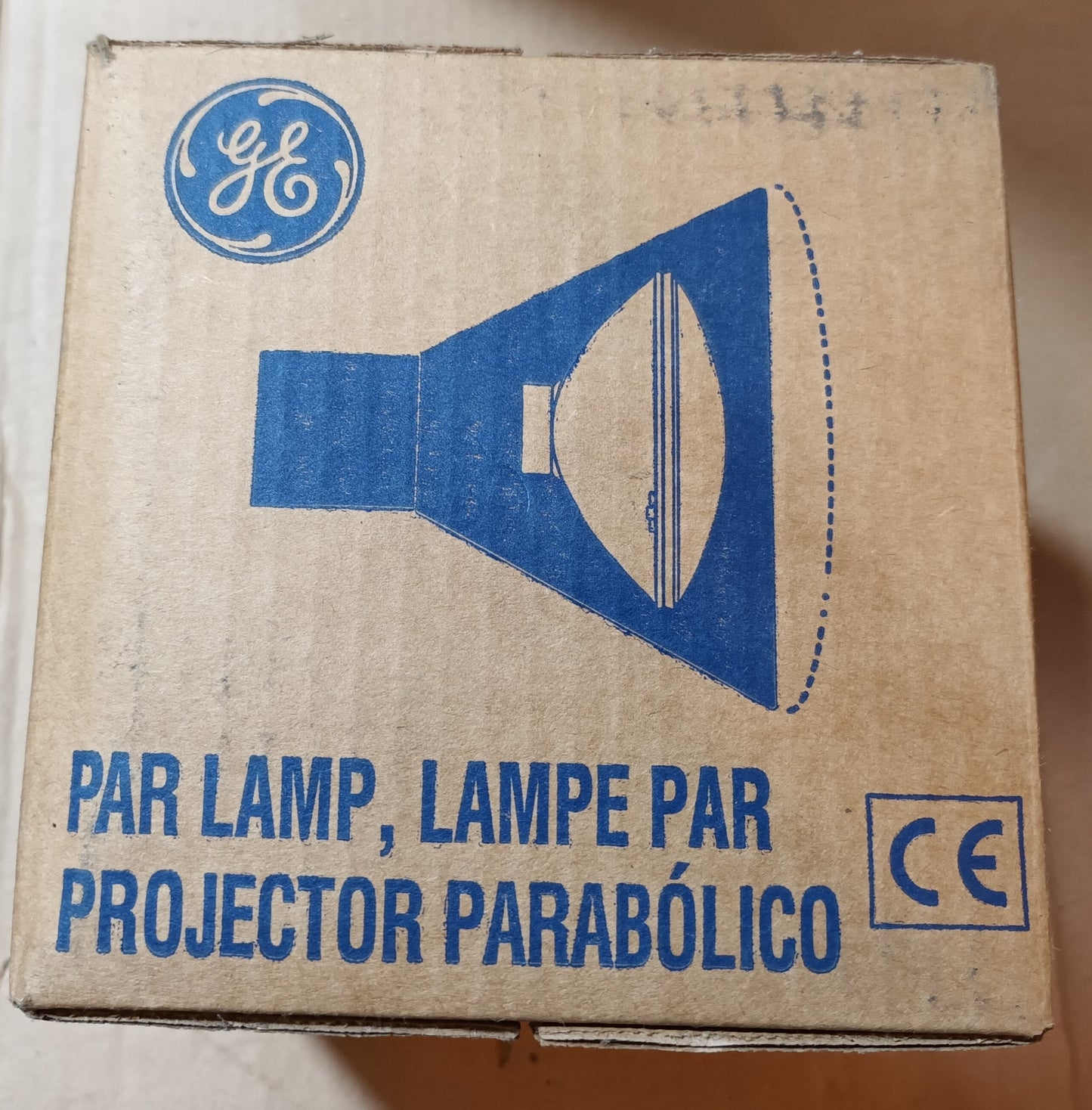 PAR56 / MFL 300W Sealed Beam Lamp 240v Medium Flood Theatre Lamp by GE